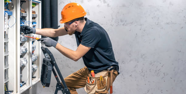 Best Residential Electrician Services  in Mchenry, IL